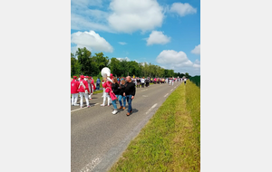 le défilé se met en place