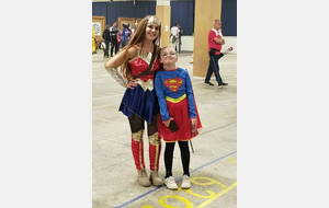 Wonder Woman et mini super Woman