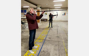 Francis se met à la sarbacane