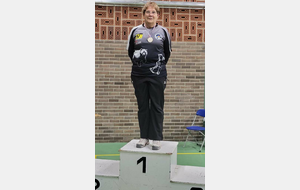 Françoise sur la première marche.