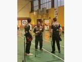 Le coach et ses jeunes archers